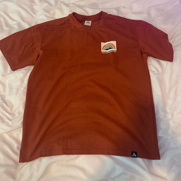 Nike ACG mens tee - Picture 2 of 5